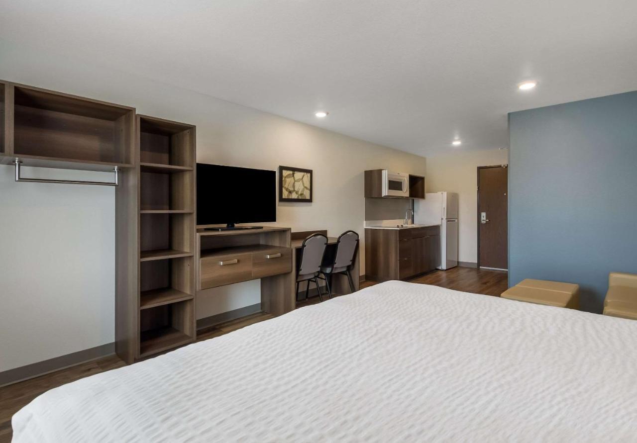 Woodspring Hotel Roanoke