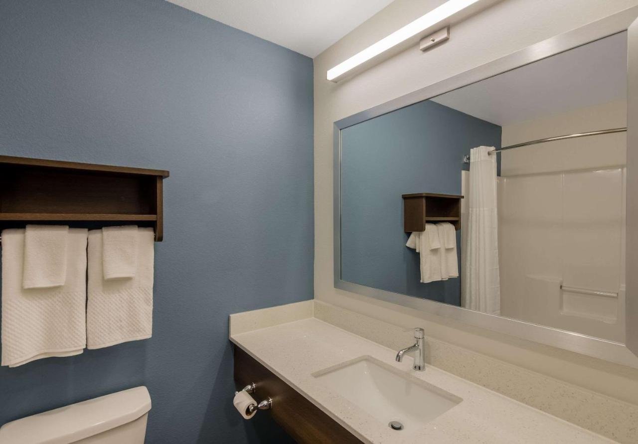 Woodspring Hotel Roanoke